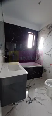 Săbăreni, casă nouă, 3 camere, 2 băi, bucătărie, terasă, pivniță