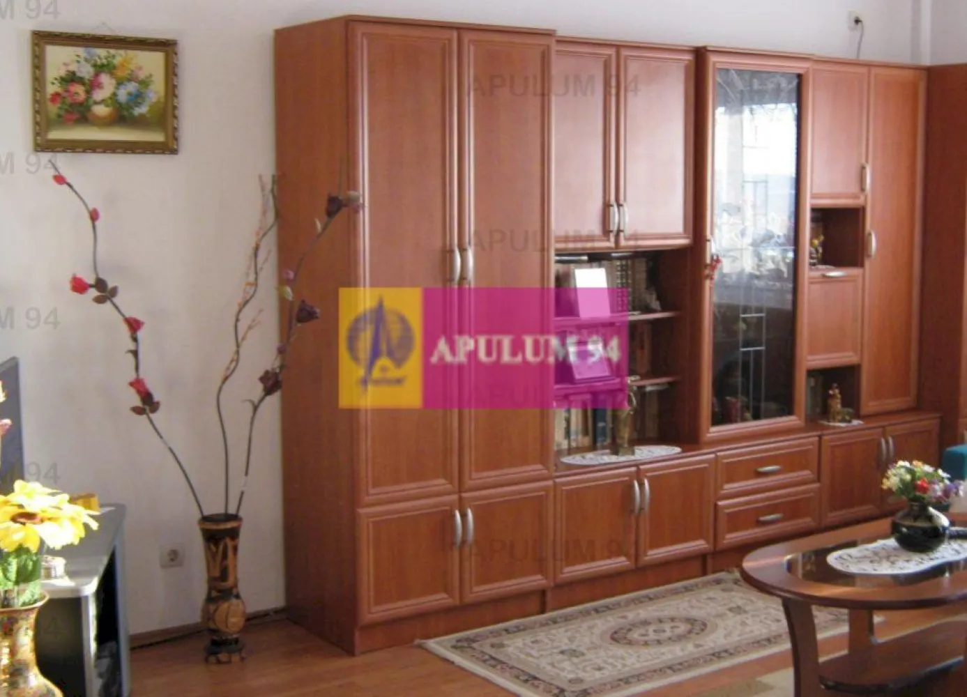 Apartament 2 camere zona Pipera OMV - Vanzare apartament 2 camere intr-un compex rezidential aproape de rondul OMV Pipera. Complexul se afla intre lac si padure la strada cu access la transport in comun. Apartamentul este la etajul 3 din 5, confort 1, are o suprafata utila de 63mp, Apartamentul are o terasa mare orientata VEST, centrala proprie si se vinde complet mobilat si utilat, impreuna cu un loc de parcare
BLocul are LIFT si paza asigurata. Complexul detine spatii verzi, loc de joaca pentru copii.