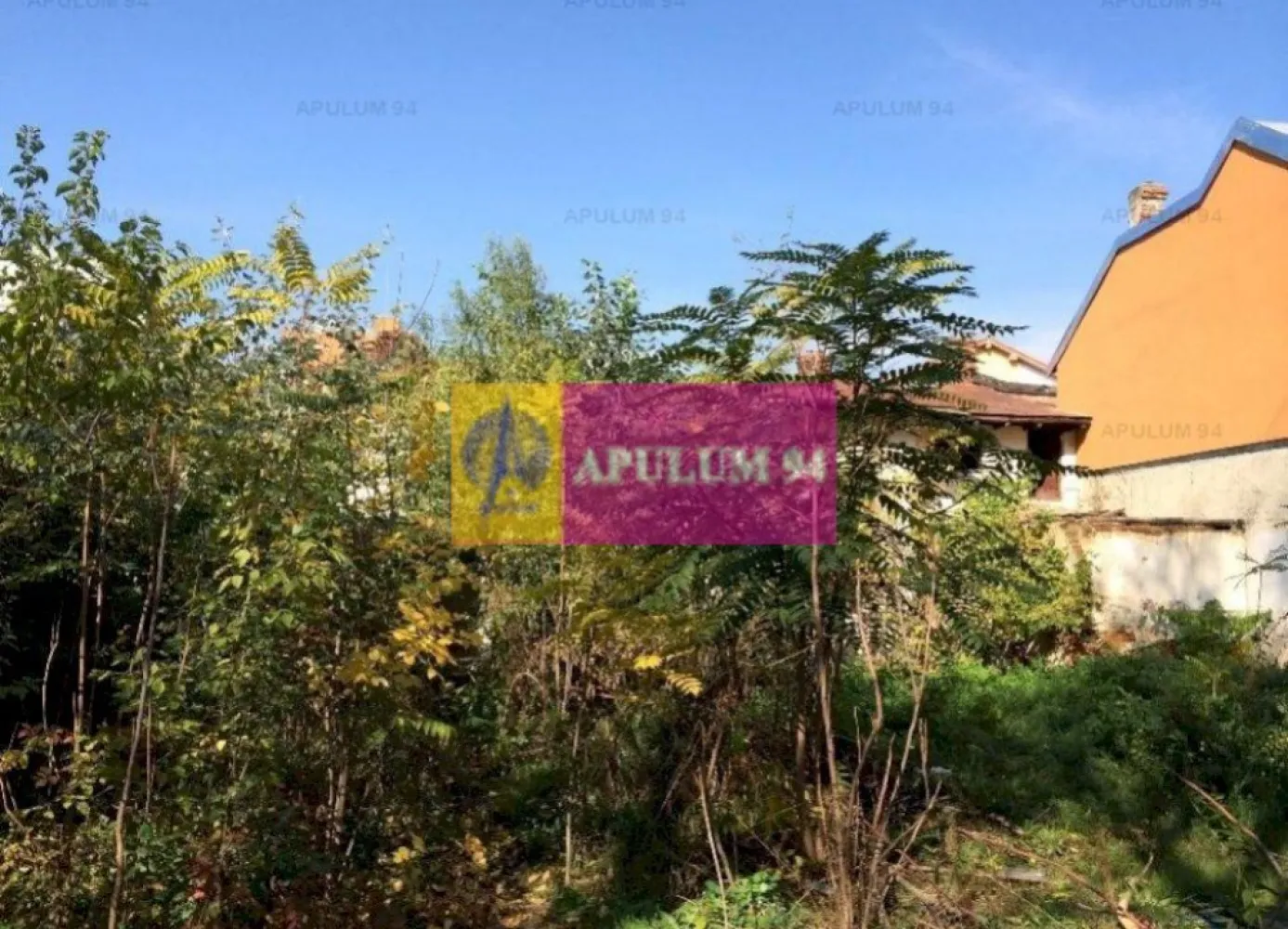 Teren zona Mosilor-Stefan Cel Mare - Vanzare teren constructii in zona Mosilor-Stefan Cel Mare. Suprafata 420 mp, deschidere stradala de 15m. Pe teren se afla o casa demolabila cu amprenta 100mp.Toate utilitatile pe teren. Acces imediat catre Stefan Cel Mare, Calea Mosilor, sau Mihai Eminescu