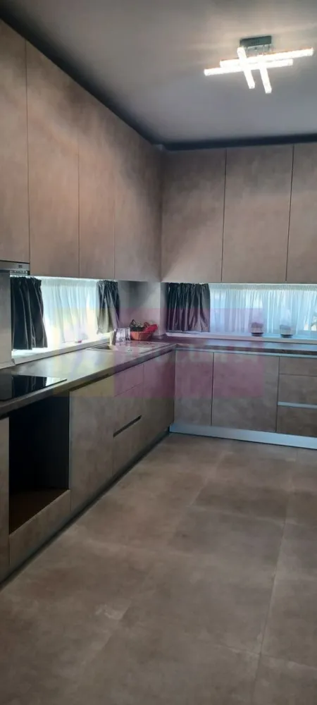 Săbăreni, casă nouă 116 mp utili, curte 608, în apropierea pădurii