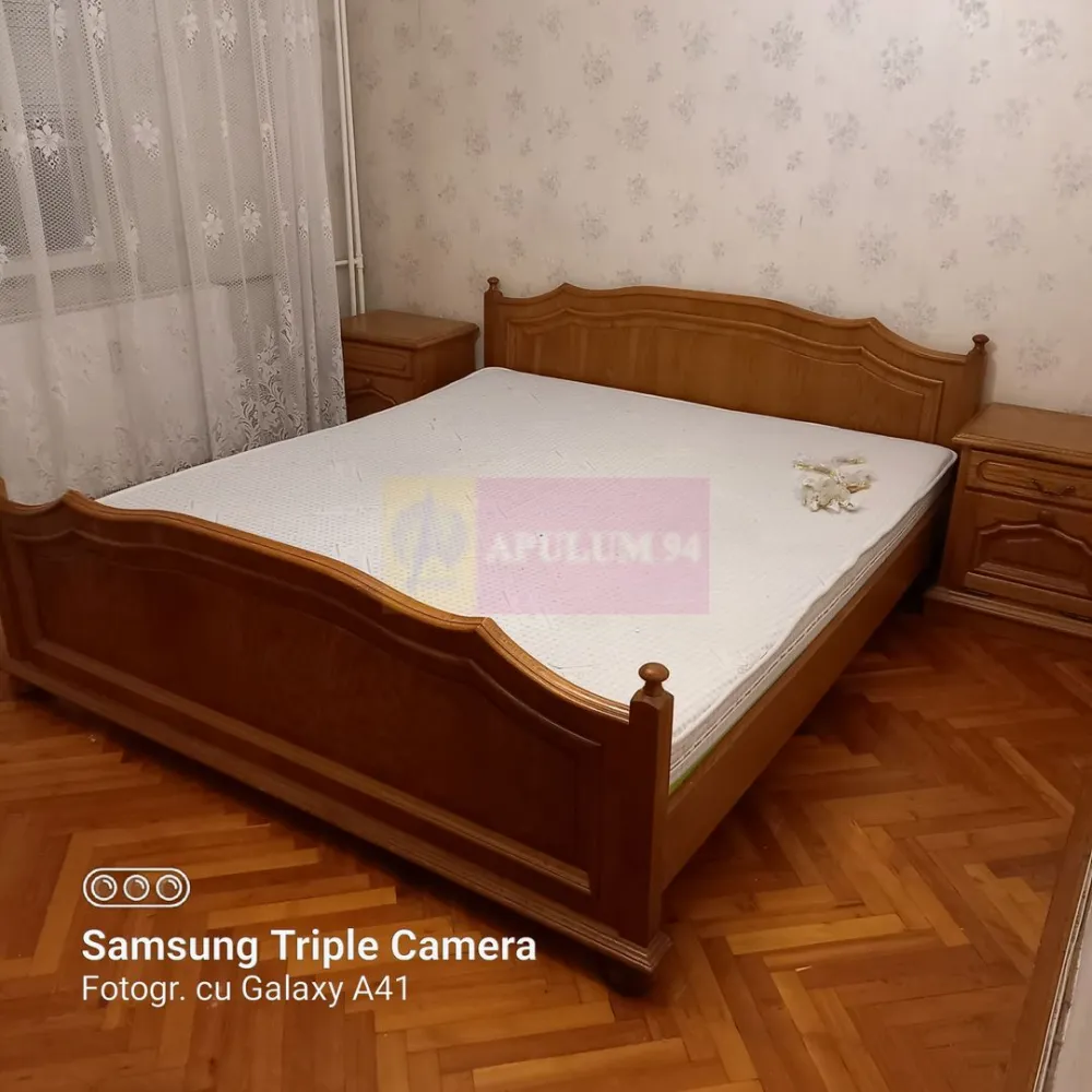 Vanzare apartament 3 camere zona Vitan Mall - Compania Imobiliara Apulum94 va ofera spre cumparare un apartament de 3 camere aflat in zona Mall-Vitan. Apartamentul este decomandat, are o suprafata totala de 75mp, 2 grupuri sanitare. trebuie amenajat complet. In proximitate se afla supermarket-ul Mall-Vitan, piata, gradinita, scoala, transport public