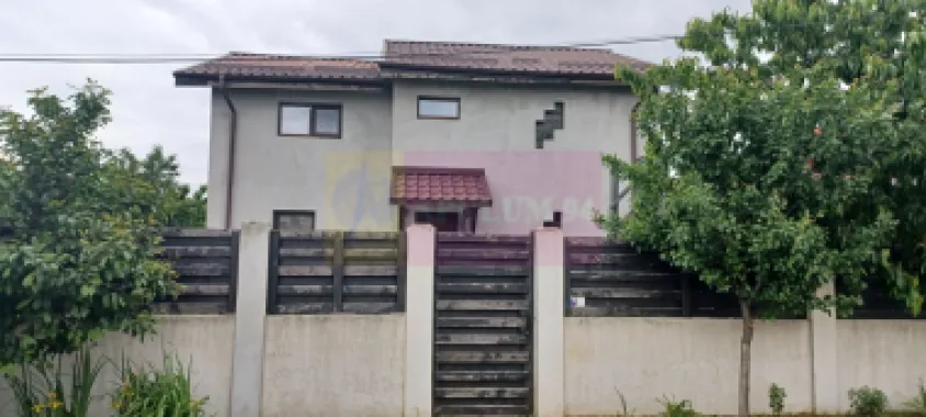 Săbăreni, casă 2011, P+M 4 camere + dependințe, curte 500 mp