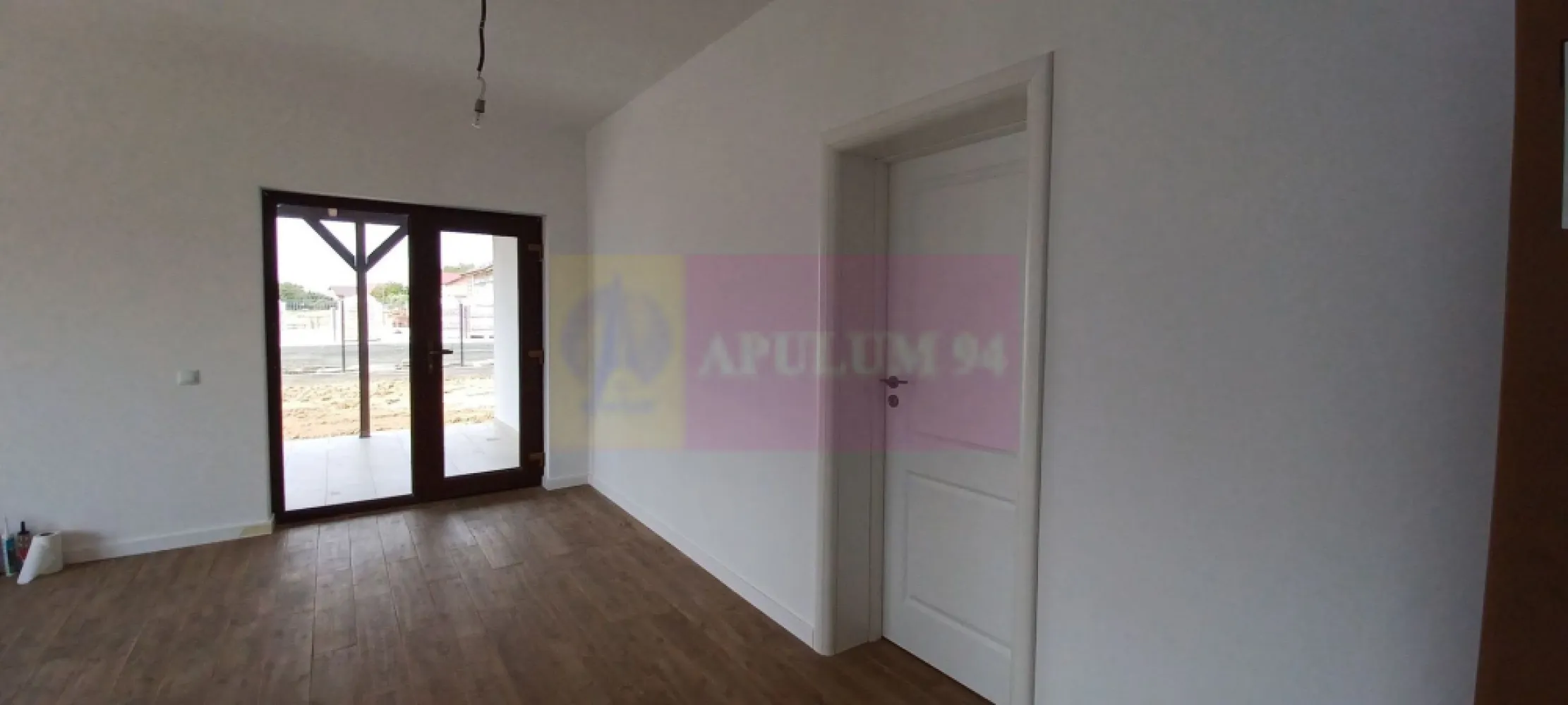 Săbăreni, casă nouă tip parter, cu pod mansardabil