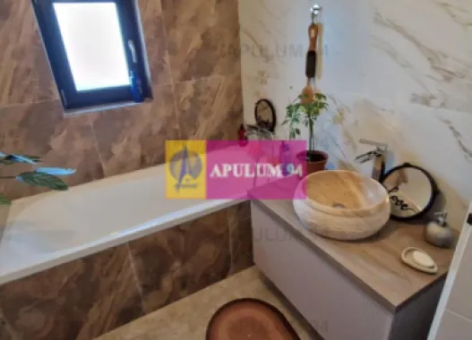 Gulia, casă 4 camere parter, 107 mp utili, curte 500, între 2 păduri