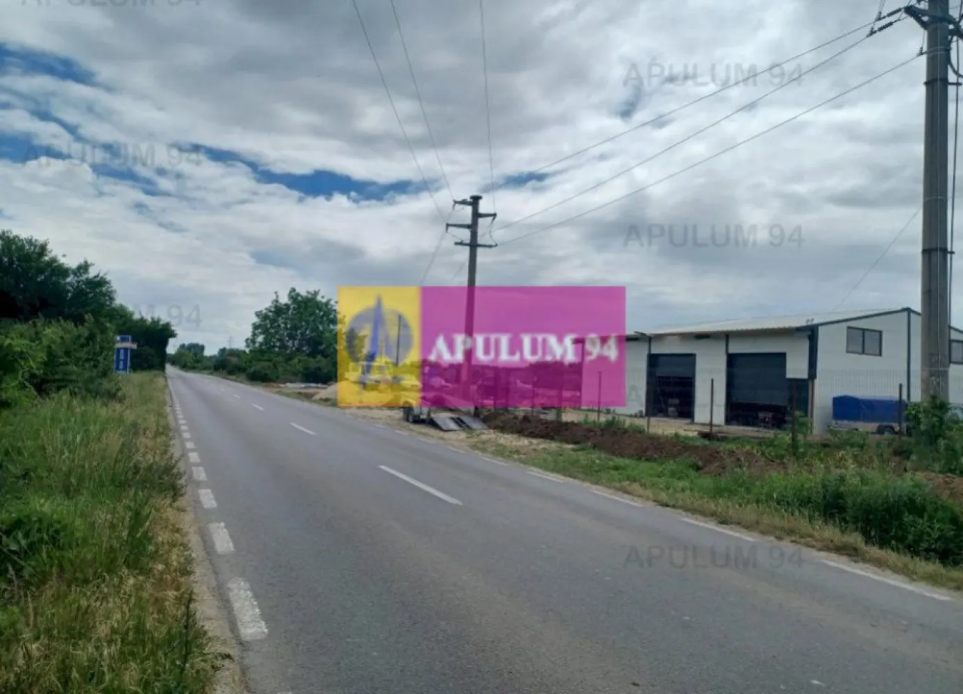 Săbăreni, teren 1900 mp, stradal, hală depozitare, productie, comert - Terenul este amplasat la ieșirea din Săbăreni, către Bâcu-Joița, spre Autostrada A1. Cu destinatie mixtă, potrivit pentru hale, depozite si / sau diverse servicii de comert. Are 21 m front stradal iar reteaua de curent electric este in apropiere.