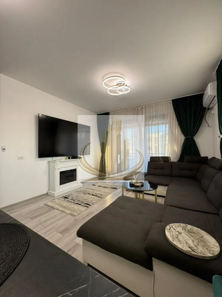 Apartament de lux cu 3 camere si 2 locuri de parcare✨ - ✨ Apartament premium de vânzare – eleganță, confort și locație excelentă! ✨

Dacă îți dorești o locuință modernă, complet mobilată și utilată, pregătită pentru mutare imediată, acest apartament este alegerea perfectă. Situat într-o zonă excelentă, cu acces facil către toate punctele de interes, proprietatea îmbină designul de lux cu dotările premium pentru un stil de viață confortabil și rafinat. 🏡

🔹 Compartimentare ideală:
✔️ 2 dormitoare luminoase
✔️ Living generos cu bucătărie open-space
✔️ Hol elegant
✔️ Baie modernă
✔️ Balcon
✔️ Etaj 1
✔️ 2 locuri de parcare incluse

🔹 Dotări premium care fac diferența:
✨ Încălzire integrală în pardoseală cu centrală proprie
✨ Aer condiționat
✨ Mobilier de calitate cu sisteme soft-close
✨ Rulouri electrice cu telecomandă în fiecare încăpere
✨ Iluminat smart cu becuri Bluetooth
✨ Șemineu electric decorativ cu funcție de încălzire și termostat reglabil
✨ Bucătărie complet echipată:
• frigider cu dozator de gheață și apă
• frigider separat pentru vinuri
• mașină de spălat vase
✨ Mașină de spălat rufe + uscător de rufe

📺 Confort premium în fiecare cameră:
✔️ Televizoare mari în toate încăperile
✔️ Pat matrimonial ultra king size, stil Chesterfield, cu prize și întrerupătoare integrate
✔️ Control al iluminatului din două puncte în ambele dormitoare

💎 Locuința se vinde COMPLET MOBILATĂ ȘI UTILATĂ, exact cum se prezintă – ideală pentru cei care caută confort, eleganță și o investiție într-o zonă de top.

🏢 Oferit de Grand Mobilis Imobiliare.
CP3088477