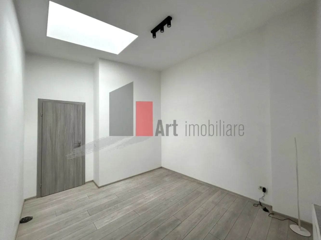 Apartament 3 camere tip Duplex - zona Calea Calarasilor/Matei Basarab