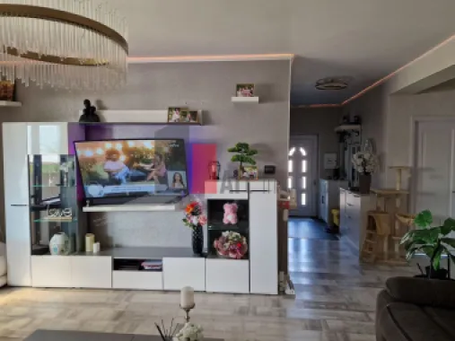 Vanzare casa moderna cu piscina si zona de fitness --Mihailesti