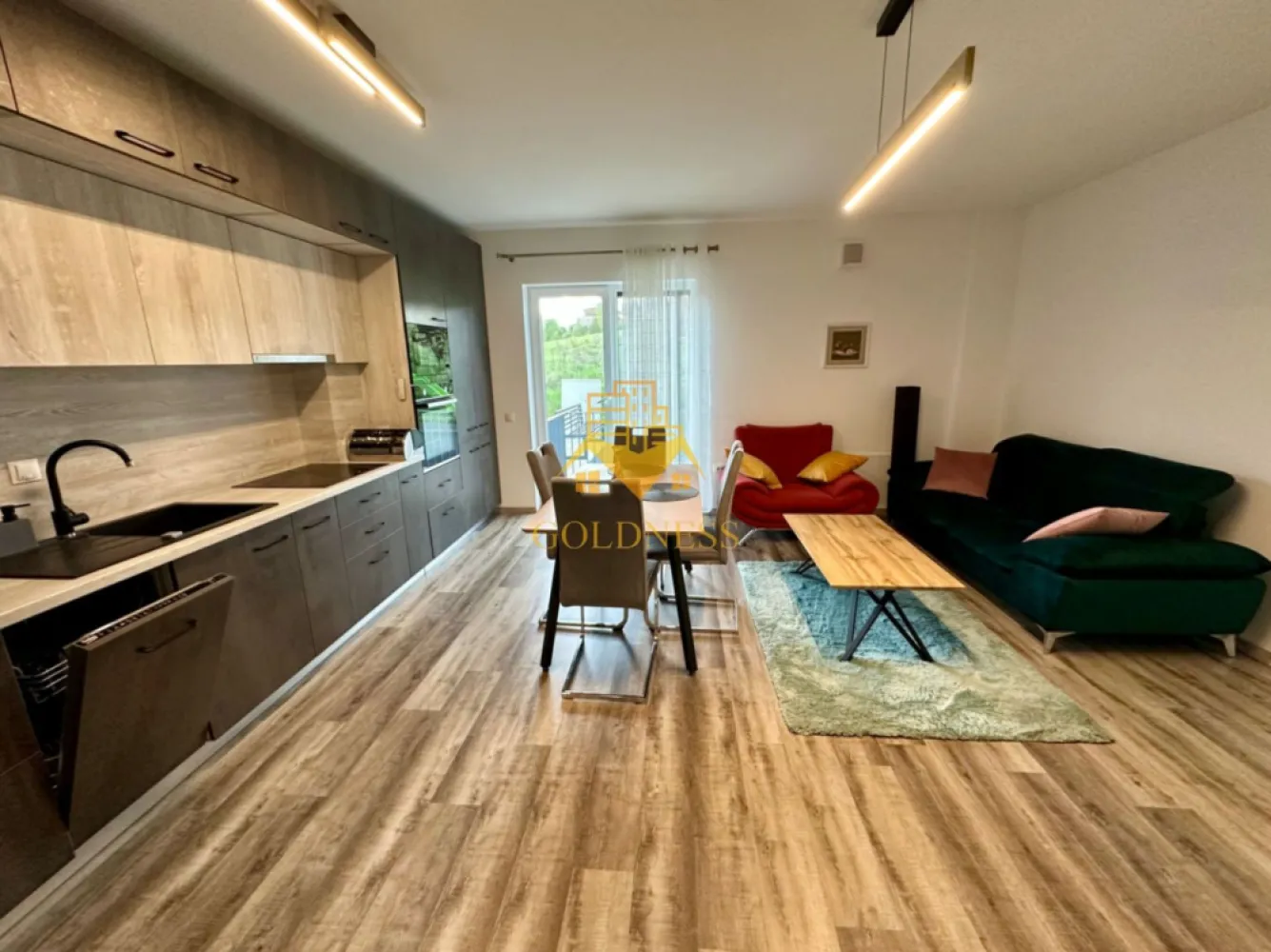 2 camere, Buna ziua, Bloc Nou, Parcare, Lidl, Calea Turzii, Fagului - GOLDNESS Imobiliare vă propune spre închiriere un apartament cu 2 camere complet mobilat și utilat, la Parter într-un imobil de etaje 4, în Cartierul Buna ziua.
Dispune de loc de parcare subteran!
Se află în apropierea stațiilor de transport în comun, magazine, restaurante, spații verzi, farmacii, etc. 

Apartamentul este compartimentat astfel:
 - dormitor cu pat matrimonial, dressing, noptiere
 - living cu canapea extensibilă 
 - bucătărie open space complet utilată și mobilată, loc de servit masa 
 - baie cu dus walkin, calorifer port prosop și dulap pentru depozitare.
 - balcon 5mp.

Imobilul este dotat cu toate cele necesare- centrală proprie, frigider, aragaz, hotă, mașină de spălat haine, etc. 

Dacă sunteți interesați de acest apartament și doriți să îl vizionați, dar și pentru alte oferte nu ezitați să ne contactați telefonic sau prin e-mail. Vă stăm la dispoziție!
Pentru intermediere se percepe un comision de 50% din prețul chiriei!