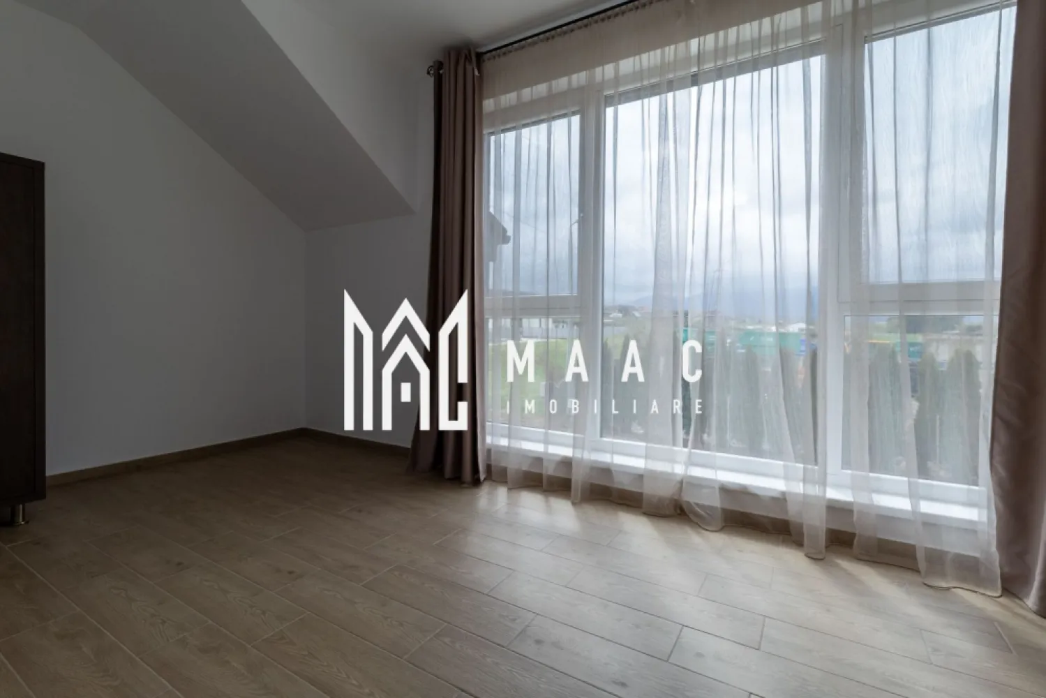 Casa 4 camere | 90 mpu | curte 265 mpu | 2 Parcari | 2 Bai