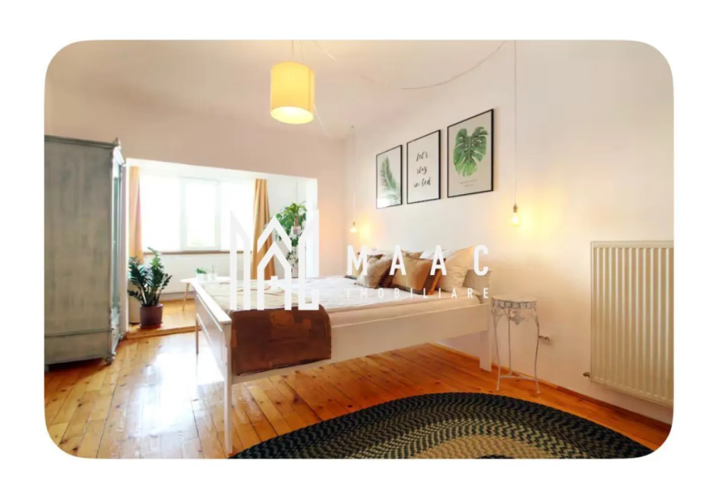 Apartament 3 camere | Etaj 1 | Gradina | Curte | Central - MAAC Imobiliare propune spre inchiriere un apartament cu 3 camere, situat central, spațios, liniștit și luminos, într-o casă protejată ca monument istoric, cu mobilier și decor frumos.

Frumos și funcțional - perfect pentru familii, cupluri, prieteni și călători de afaceri.

Apartamentul are un living, două dormitoare, o bucătărie și o baie.

Apartamentul are o suprafață de aproximativ 75 m² și poate găzdui 6 persoane. Este format dintr-un living cu zonă de luat masa și o canapea mare cu un pat dublu suplimentar, două dormitoare, fiecare cu un pat dublu mare, mult spațiu pentru dulapuri, un birou și o baie cu duș și chiuvetă, toaletă, mașină de spălat, uscător de păr și săpun. Are o bucătărie cu aragaz, cuptor cu microunde, aparat de cafea și frigider. Sunt furnizate și veselă, tacâmuri și toate ustensilele de bucătărie.

Este disponibil și un fier de călcat. TV prin cablu, un televizor, WiFi și parcare gratuită în curte.

Alte informații importante:

Sunt furnizate lenjerie de pat și prosoape proaspete, precum și sfaturi despre atracțiile turistice, dacă este necesar. Oferim acces la grădina noastră. Grădina are un cod PIN la intrare, ceea ce face ușor accesul. Oaspeții celorlalte apartamente din clădire pot folosi și ei această grădină. Este o zonă verde mare, cu electricitate, apă, masă, locuri de relaxare și grătar. Este, de asemenea, un loc minunat pentru ca copiii să se joace afară.

Pentru mai multe detalii specificati: CP2928931