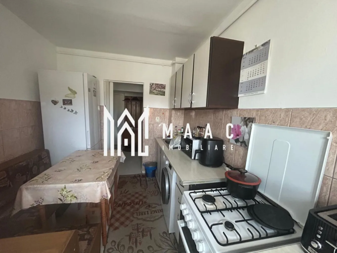 Apartament 3 Camere I Decomandat I 2 Bai I Etaj 2 I Cisnadie