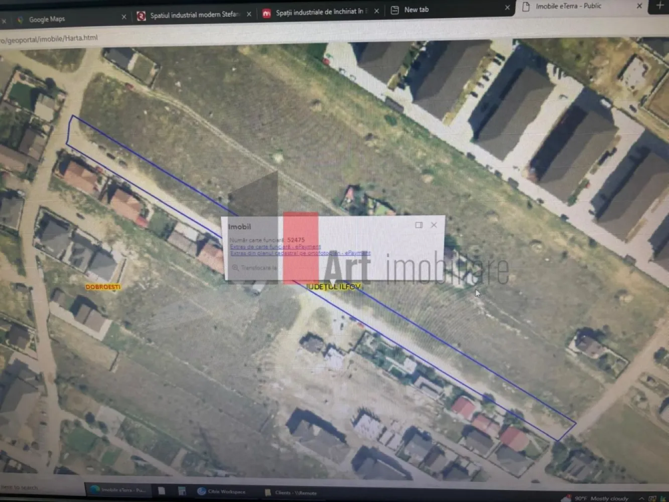 Teren Bucuresti / Dobroesti tripla deschidere - De vânzare: 10.000 mp în Dobroești – Teren cu deschidere de 329 ml!
Vă prezentăm un teren cu un potențial uriaș în comuna Dobroești, locația ideală pentru cei care vor să construiască aproape de București, fără a ieși de pe centură.
De ce să alegi acest teren?
Front stradal masiv: 329 metri la str. Trifoiului + deschideri laterale. Practic, terenul este accesibil din toate părțile.
Locație: Com.Dobroești este „linclusa” in București, fiind singura comună complet închisă de centura interioară.
Suprafață: 10.000 mp (două loturi de 5.000 mp).
Important: O porțiune din teren se află sub zona de protecție a rețelei Transelectrica (LEA 220 kV), detaliu ce permite amenajarea de spații verzi, parcări sau zone de depozitare, conform normativelor în vigoare.
PS Certificatul de urbanism de informare este scos pentru unul din terenuri la o latime a terenului de 15 ml fara retrageri de aici POT-ul de 35%