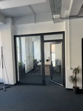 Spatiu comercial 2 etaje autorizate ISU 470 mp utili zona Lazaret