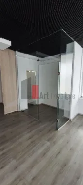Spatiu comercial 2 etaje stradal, compartimentat