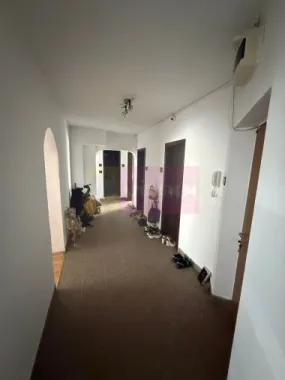 Apartament 3 camere LUX 85mp + loc parcare Cal. Calarasilor