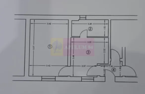 Garsoniera 33mp curte 50mp zona Metrou Tineretului