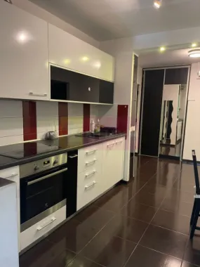 Apartament 3 camere, loc parcare, zona Sos. Berceni-Oltenitei