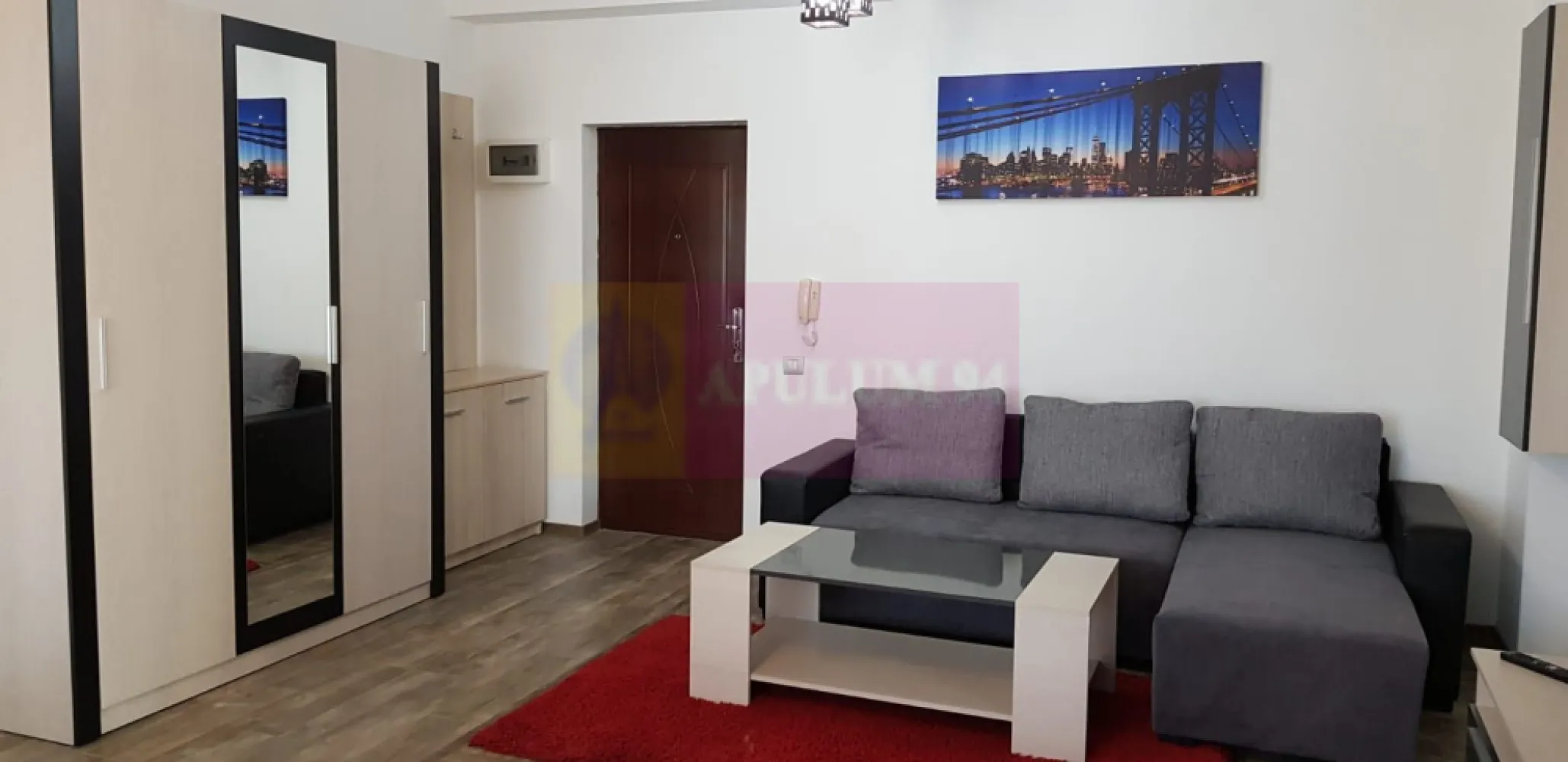 Apartament 2 camere 70 mp Sun Plaza - Delta Vacaresti - Vă propunem spre vanzare un apartament de 2 camere - este inconjurat de verdeata si parcuri si se afla in sectorul 4 intre Mall Sun Plaza, Parcul Tineretului si Delta Vacaresti. 
Blocul este din 2009, apartamentul se vinde cu tot ce se vede in poze, etaj 11/12, complet mobilat si utilat, având suprafața 70 mp se poate reconfigura în apartament cu 3 camere. Are 2 balcoane, unul închis cu acces din baie și unul deschis cu acces din living și din dormitor.

Avantajele zonei:
Acces excelent la transportul public: Stație de metrou si STB asigurând legături rapide cu toate zonele importante din București
Parcul Tineretului si Delta Vacaresti: vă puteți bucura de activități recreative în aer liber, spații de joacă pentru copii, piste de alergare și zone de relaxare
Infrastructură educațională și medicală excelentă: scoli, grădinițe, și clinici medicale în apropiere, oferindu-vă liniștea necesară pentru familia dumneavoastră
În vecinătate se află Mall Sun Plaza, supermarketuri, restaurante, cafenele și centre de fitness, oferindu-vă toate facilitățile la îndemână.
Cartier sigur și bine întreținut, ideal pentru familii, cu acces rapid la centrele de interes urban, dar și liniște și siguranță.
Proprietatea este disponibila imediat.
Comision agentie 3% + tva din pretul de vanzare.
Pentru mai multe detalii sau pentru a programa o vizionare, nu ezitați să ne contactați – Cristi/ Apulum 94/ Tel. Mobil: (004) 0733683462 !