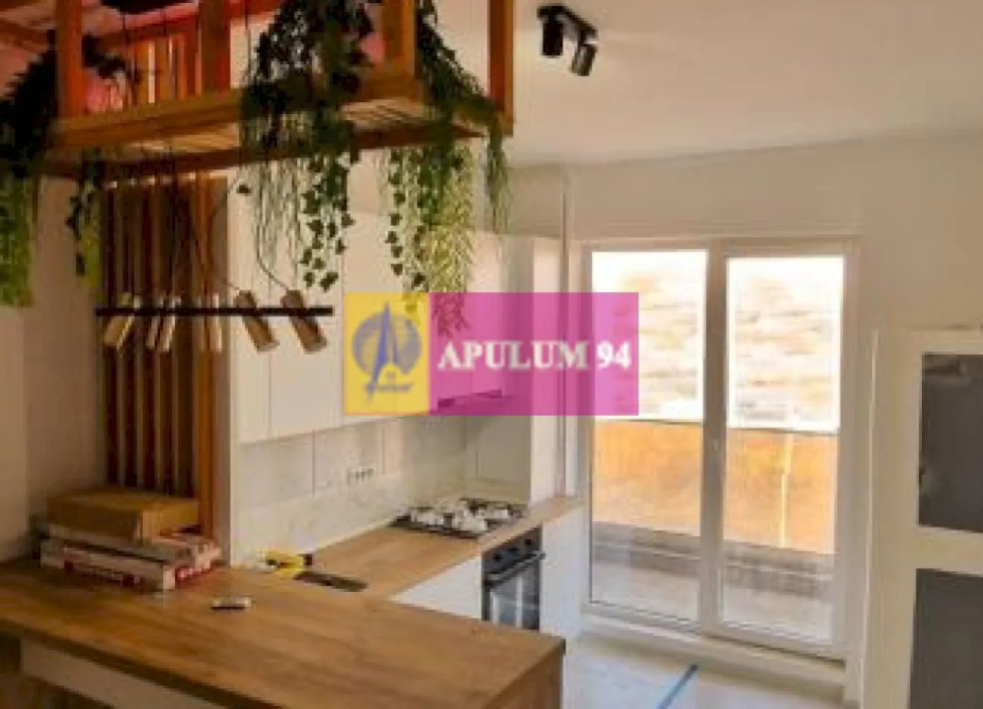 Apartament 2 camere LUX 52mp Delta Vacaresti, loc parcare inclus - Vă propunem spre vanzare un apartament de 2 camere, situat într-o zonă deosebit de atractivă, cu vedere/ la cativa pasi de DELTA VACARESTI.
Apartamentul este din 2018 LUX - nou - nu a locuit nimeni, etaj 3/6 Centrala termica de apartament. Tamplarie PVC 5 camere cu geam termopan LOW e 4 seasons. 
Este in totalitate nou si modern mobilat:
- bucatarie open space completa utilata, plita pe gaz, hota, frigider
- dormitor mobilat pat si saltea avand spatar tapitat pe perete, dulap pentru haine
- hol mobilat cu dulap pentru haine & incaltaminte si cuier
- sufragerie cu canapea pentru 3 persoane MOBEXPERT
Blocul are lift de 4 persoane.
Loc de parcare inclus in pret.
Avantajele zonei:
Acces excelent la transportul public, asigurând legături rapide cu toate zonele importante din București
DELTA VACARESTI: vă puteți bucura de activități recreative în aer liber, de alergare și zone de relaxare
Infrastructură educațională și medicală excelentă: scoli, grădinițe, și clinici medicale în apropiere, oferindu-vă liniștea necesară pentru familia dumneavoastră
În vecinătate se află supermarketuri, restaurante, cafenele și centre de fitness, oferindu-vă toate facilitățile la îndemână.
Cartier sigur și bine întreținut, ideal pentru familii, cu acces rapid la centrele de interes urban, dar și liniște și siguranță.
Acest apartament este o oportunitate excelentă pentru cei care doresc un stil de viață activ, dar și liniștit, în mijlocul unui cartier verde și bine conectat.
Proprietatea este disponibila imediat.
Comision agentie 3% + tva din pretul de vanzare.
Pentru mai multe detalii sau pentru a programa o vizionare, nu ezitați să ne contactați – Cristi/ Apulum 94/ Tel. Mobil: (004) 0733683462 !