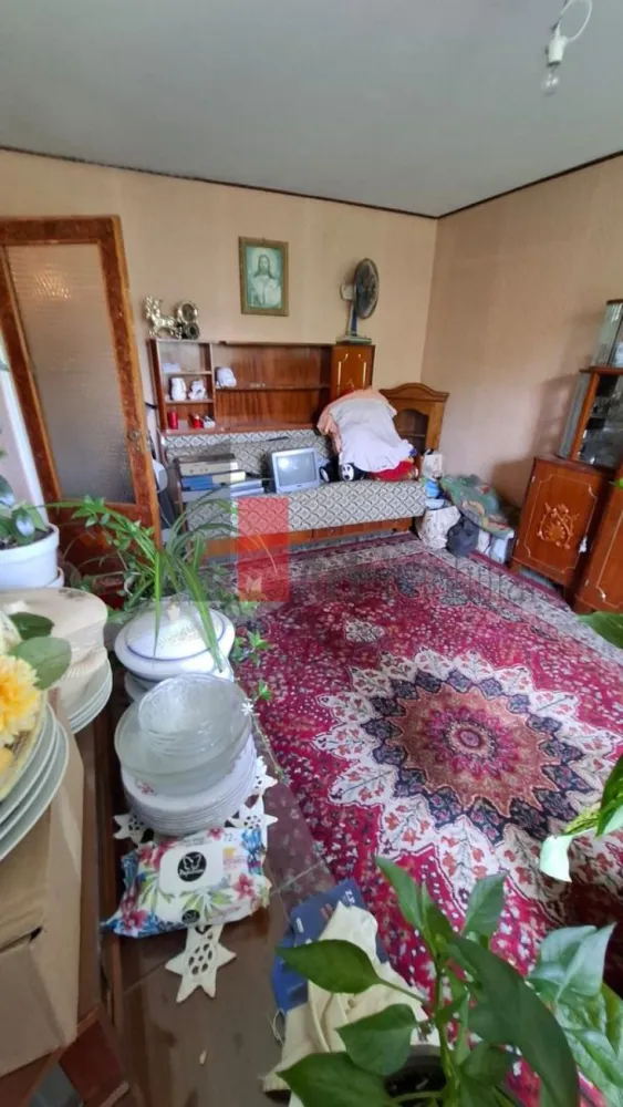 Drumul Taberei ap. 2 cam. cf.1/decomandat - Va prezentam un apartament de 2 camere situat in cartierul Drumul Taberei aflat intr-un imobil la 10 minute de metrou Valea Ialomitei.

Apartamentul se afla la etajul 4 din 4 si in apropiere se alfa hipermarket : Kaufland, Megaimage, stații STB scoli, grădinițe, magazine,unități bancare. Este liber si se accepta credit.

Pentru informatii sau vizionare va stam la dispozitie: 0720-622.788