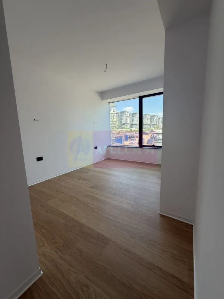 Apartament 4 camere ONE LAKE CLUB , LUX
