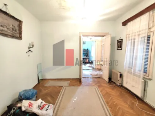 Casa/Spatiu Comercial de inchiriat in zona Eminescu/Romana