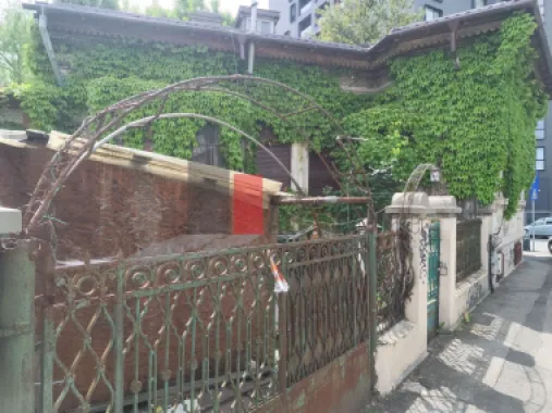 Casa/Spatiu Comercial de inchiriat in zona Eminescu/Romana