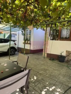 Vila 134 mp + 100mp teren, zona Metrou Piata Sudului - SUN PLAZA