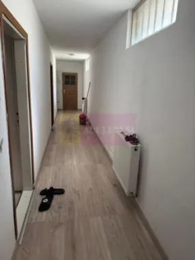 Vila 134 mp + 100mp teren, zona Metrou Piata Sudului - SUN PLAZA