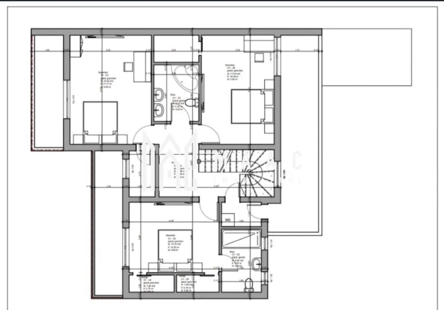 Casa individuala | P+1 | La cheie | Teren 300 MP | Sura Mica - MAAC Imobiliare vă prezintă spre vânzare o casă în stil minimalist, cu un proiect arhitectural deosebit, construită pe un teren de 300 mp. Casa se află în prezent în construcție, având fundația deja turnată, iar predarea se poate face fie la stadiul de „roșu” pe interior si finisată exterior, cu tâmplărie PVC montată.

Se acceptă și plata în tranșe.

Detalii proprietate:
Suprafață construită: 240 mp
Suprafață utilă: 200 mp
Suprafață teren: 300 mp
Curte liberă: aproximativ 180 mp
Regim de înălțime: Parter + Etaj
2 intrări separate
Terasă betonată și placată cu gresie
Spațiu pregătit pentru jacuzzi exterior sau posibilitate de amenajare garaj

Compartimentare:
Primul nivel:
Living open-space cu bucatarie si iesire pe terasa
Zonă de dining
Dormitor
Baie

Etaj:
3 dormitoare si baie in fiecare dormitor, cu exceptia unuia
Dressing în fiecare dormitor
Balcoane la fiecare dormitor

Utilități:
Gaz
Curent electric
Apă
Canalizare
Internet prin fibră optică

Prețuri:
217.000 € – la stadiul „roșu”
254.000 € – finisată exterior, cu geamuri montate, gard finalizat, curte amenajată și decorativă aplicată.

Pentru mai multe detalii sau pentru programarea unei vizionări, vă rugăm să ne contactați și să menționați ID-ul proprietății: CP3086717