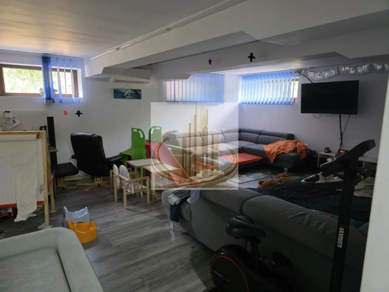 Casa 190mp cu teren 1100mp Lipovei