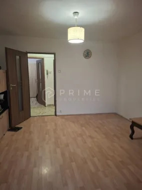 Apartament cu 3 camere | parter | zona Dambu Pietros