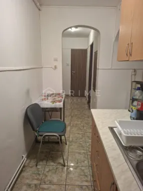 Apartament cu 3 camere | parter | zona Dambu Pietros