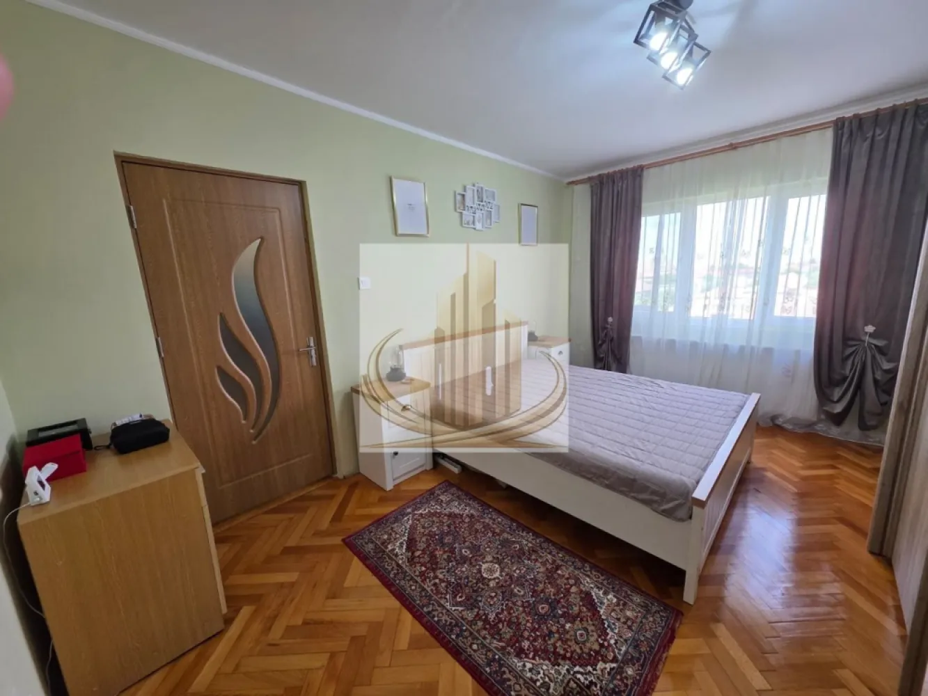 Apartament 3 camere de vânzare – Gheorghe Lazăr