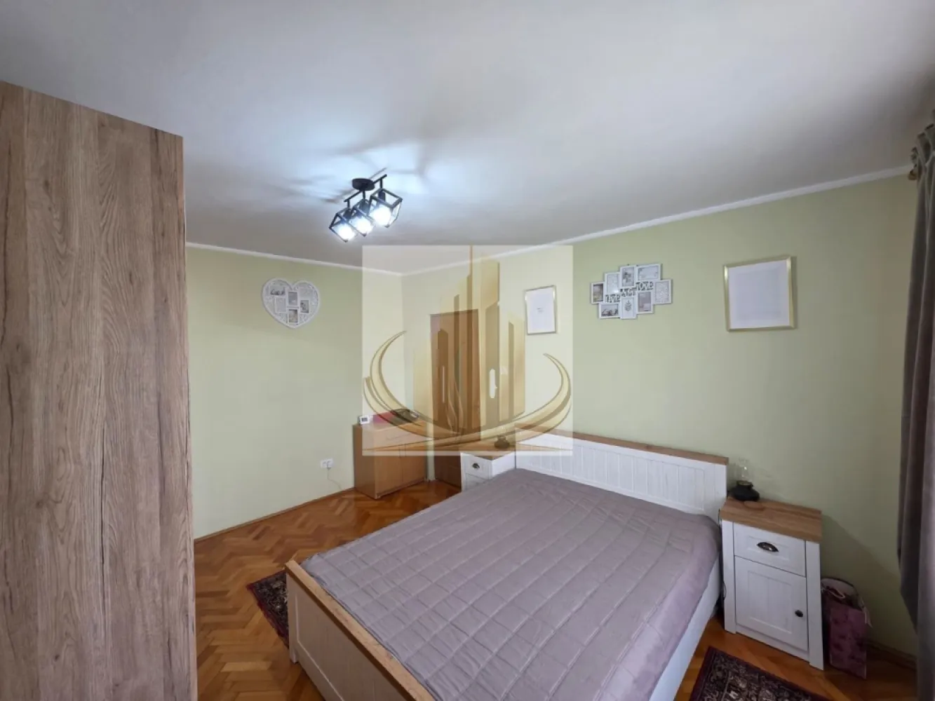 Apartament 3 camere de vânzare – Gheorghe Lazăr