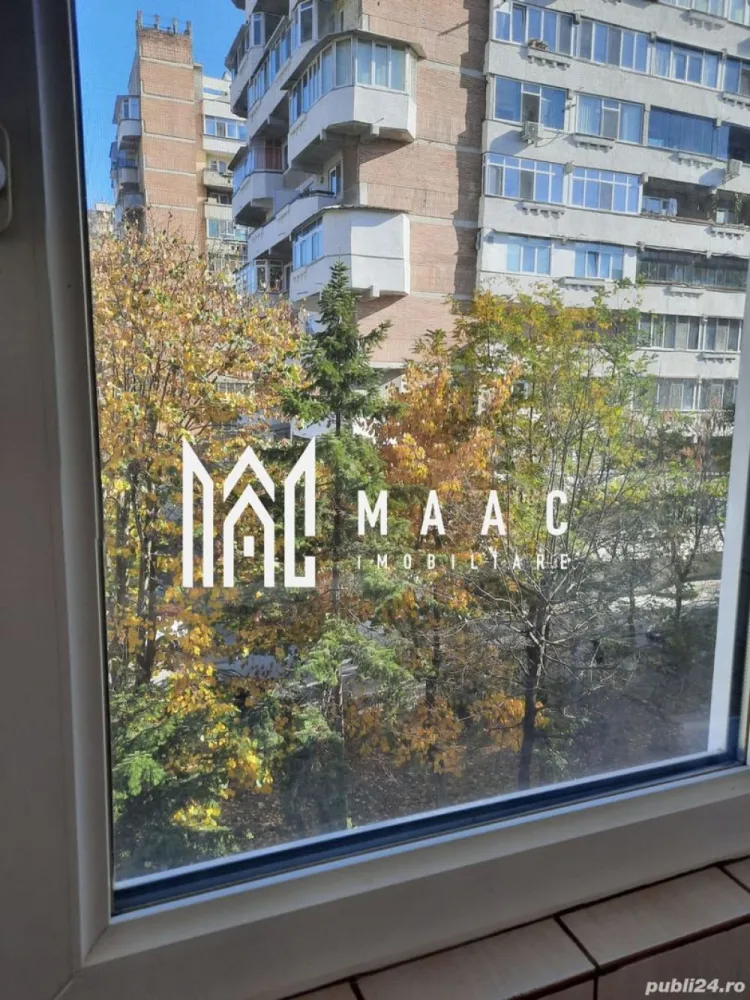 Garsoniera Zavoi | Etaj 2 |35 mp - MAAC Imobiliare vă propune spre vânzare o garsonieră decomandată, situată pe Splaiul Independenței, chiar lângă Parcul Zăvoi, una dintre cele mai apreciate și căutate zone din Râmnicu Vâlcea. Proprietatea este amplasată la etajul 2 și reprezintă o alegere excelentă atât pentru locuit, cât și pentru investiție, datorită poziționării foarte bune și accesului rapid către zonele de interes ale orașului.
Garsoniera se vinde complet mobilată și utilată, fiind pregătită pentru mutare imediată.
Caracteristici:
Garsonieră decomandată
Suprafață utilă de 37 mp
Etaj 2
Situată pe Splaiul Independenței
Poziționare excelentă, lângă Parcul Zăvoi
Ideală pentru locuit sau investiție
Disponibilă imediat
Compartimentare:
Cameră spațioasă și luminoasă
Bucătărie separată
Baie
Hol 
Compartimentare practică și eficientă
Dotări:
Complet mobilată
Complet utilată
Centrală termică proprie
Spații bine optimizate
Finisaje îngrijite
Avantaje:Zonă foarte apreciată și liniștită
Acces rapid către parc, magazine și mijloace de transport
Etaj intermediar
Ideală pentru închiriere sau locuință personală
Mutare fără investiții suplimentare
Pentru mai multe informații și programarea unei vizionări, echipa MAAC Imobiliare vă stă la dispoziție.ID 3089412