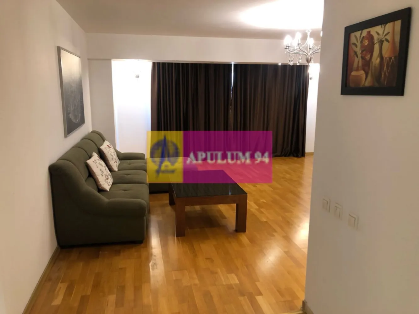 Apartament 3 camere LUX, 99mp, B-dul Unirii, loc parcare inclus - Vă propunem spre vanzare un apartament de 3 camere, situat într-o zonă linistita si deosebit de atractivă, pe bulevardul UNIRII - Rond Alba Iulia.
Apartamentul este renovat, decomandat etaj 5/10, termopane generatie noua - perfect pentru familii în căutarea unei locatii moderne, cu acces rapid la toate facilitățile urbane.Compartimentare: living (~40 mp) & 2 dormitoare luminoase & 2 bai si un balcon, AC, contorizare separata, paza - supraveghere video, portar. 
Locul de parcare (acces auto controlat) este inclus in pret.
Avantajele zonei:
Acces excelent la transportul public: STB si stația de metrou Unirii asigurând legături rapide cu toate zonele importante din București.
Infrastructură educațională și medicală excelentă: scoli, grădinițe, și clinici medicale în apropiere, oferindu-vă liniștea necesară pentru familia dumneavoastră
În vecinătate se află supermarketuri, restaurante, cafenele și centre de fitness, oferindu-vă toate facilitățile la îndemână.
Cartier sigur și bine întreținut, ideal pentru familii, cu acces rapid la centrele de interes urban, dar și liniște și siguranță.
Acest apartament este o oportunitate excelentă pentru cei care doresc un stil de viață activ, dar și liniștit, în mijlocul unui cartier central și bine conectat.
Proprietatea este disponibila imediat. 
Comision agentie 3% + tva din pretul de vanzare. 
Pentru mai multe detalii sau pentru a programa o vizionare, nu ezitați să ne contactați – Cristi/ Apulum 94/ Tel. Mobil: (004) 0733683462 !
