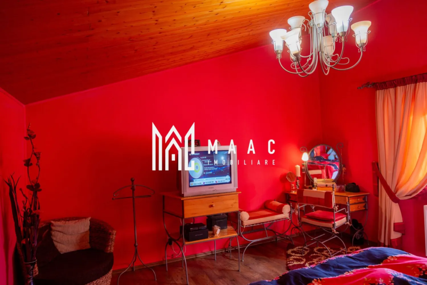 Casa 6 camere | P+M | Curte | 270 MPU | Zona Centrala