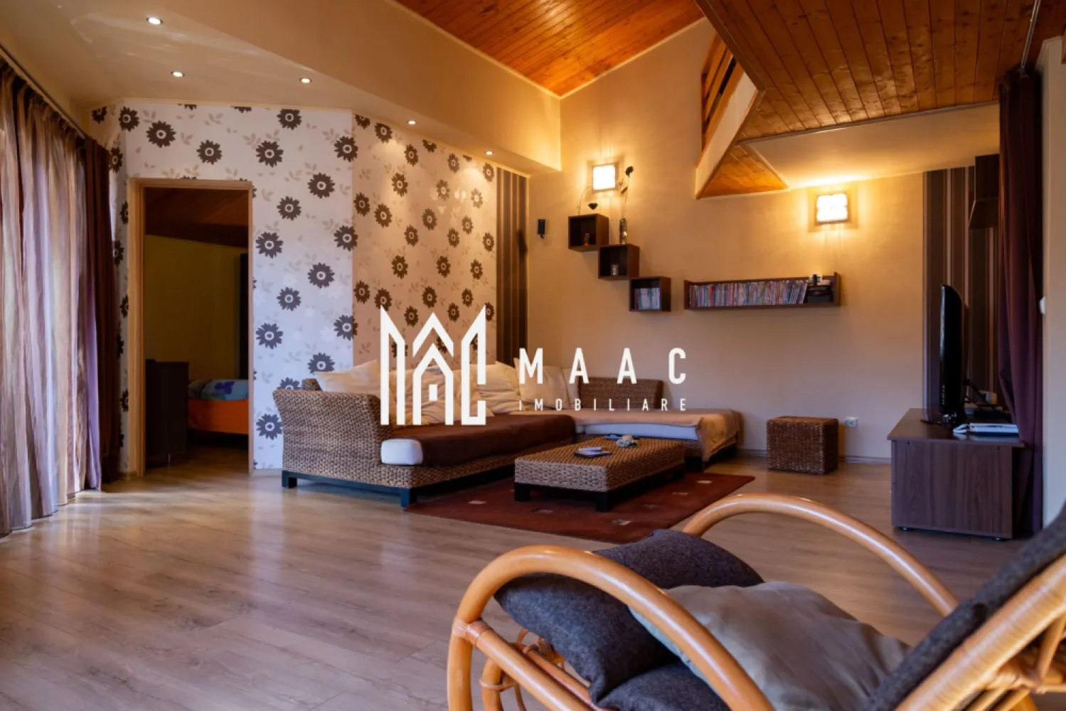 Casa 6 camere | P+M | Curte | 270 MPU | Zona Centrala