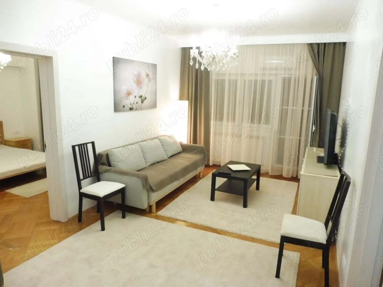 Proprietar - inchiriez ap 4 cam - Romana Dorobanti - Ap 4 camere, .str. Ernest Brosteanu 23 - DISPONIBIL DIN 1 IANUARIE 2025. 

Mobilat, 3 dormitoare, 4 balcoane, living spatios, bucatarie inchisa (utilata cu aragaz, cuptor, masina de spalat vase, frigider), baie cu dus si cada, wc de serviciu, dresing. Centrala de bloc, fara probleme cu apa calda sau caldura, bloc din 1998, monitorizat video. Etajul 1 4. Tel 

Fara animale de companie. 

Chirie 1300 Euro, 1 luna + 1 luna.