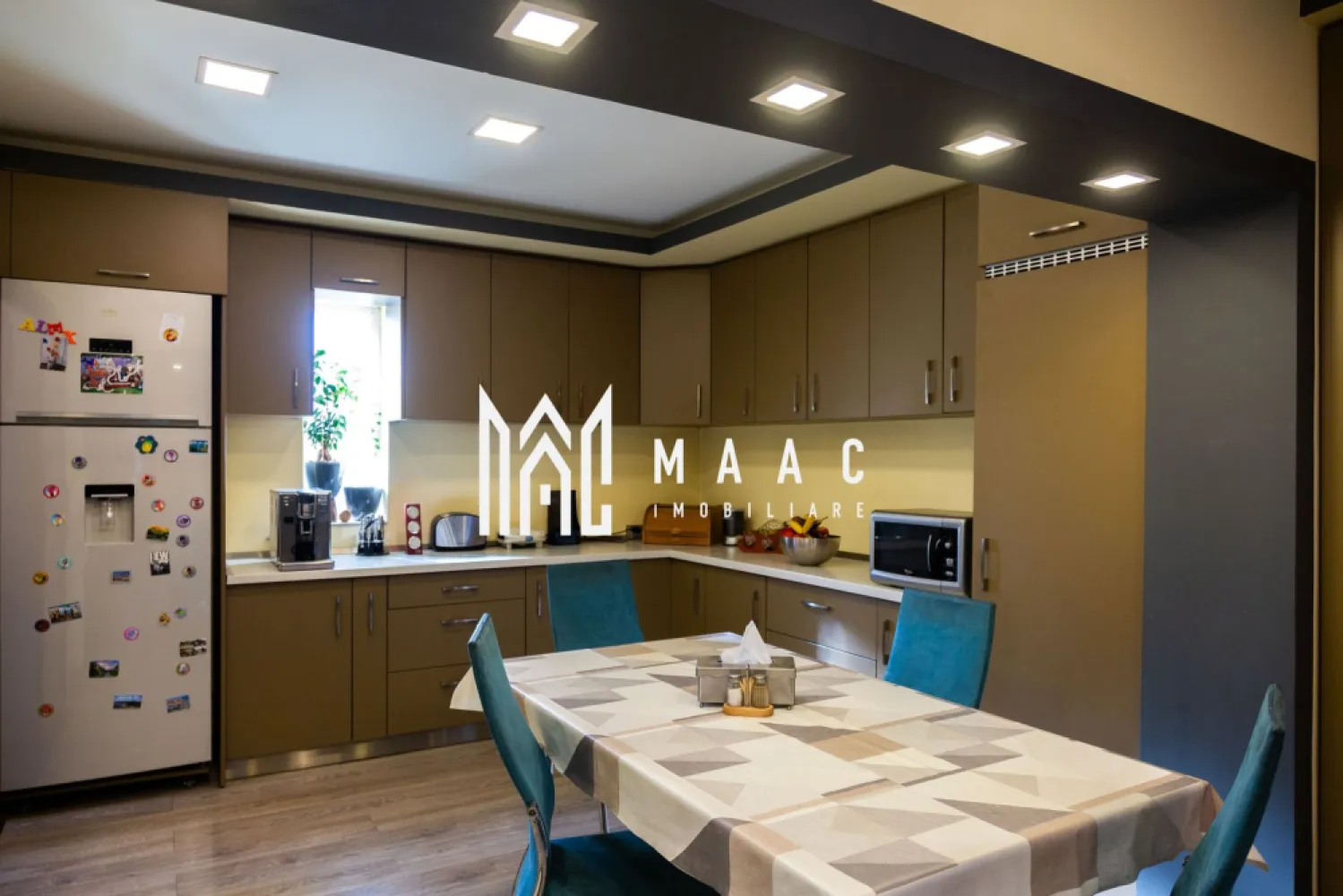 Casa 6 camere | P+M | Curte | 270 MPU | Zona Centrala