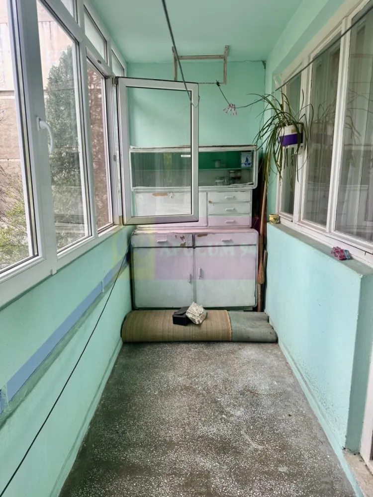3 camere Berceni- Aleea Ciceu - Compani a imobiliara Apulum94 va propune un apartament de 3 camere.confort 1 , decomandat,etaj 1/10, situat in Berceni-Aleea Ciceu.Apartamentul are suprafata utila de 65 mp,suprafata totala de 72 mp si se vinde utilat si mobilat cum este prezentat in pozele din anunt.Blocul este anvelopat, scara este foarte curata.
 Pentru mai multe detalii sau o eventuala vizionare a apartamentului va rog sunati la numarul de telefon 0733683454- Dorin Dinu / Apulum94.Comisionul la cumparareeste 3 % , negociabil.