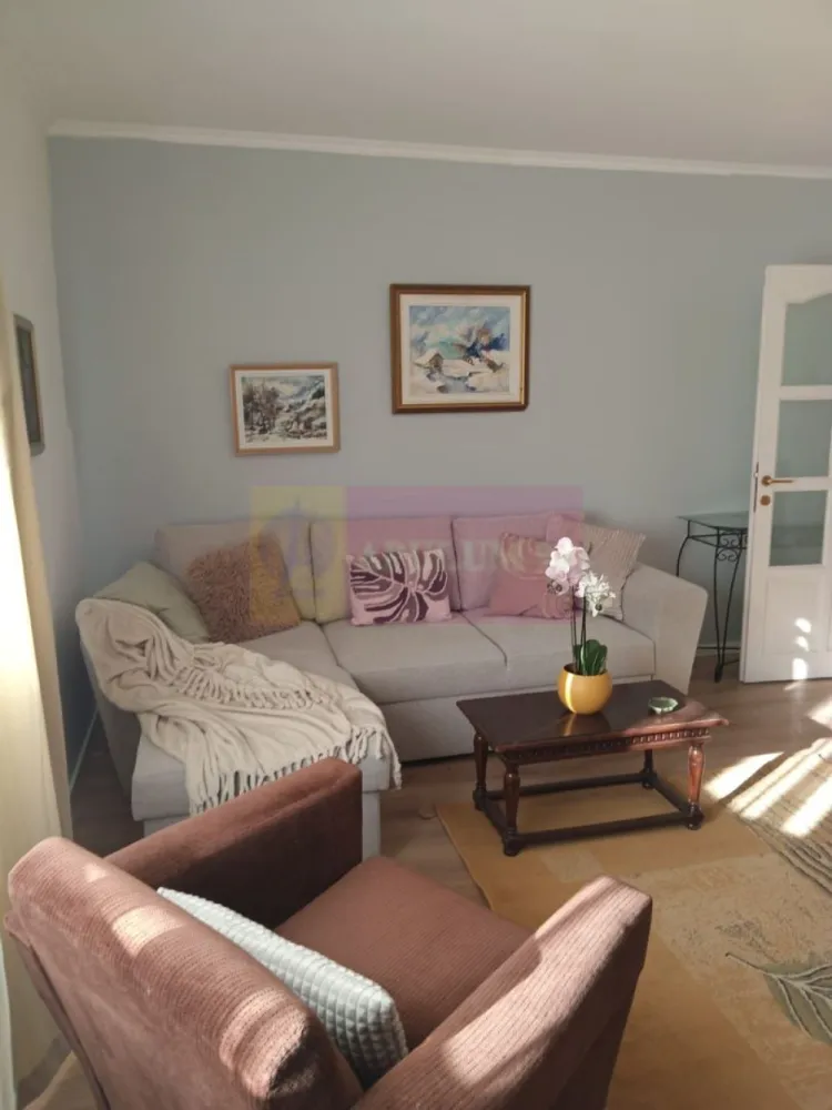 Apartament 3 camere-Panduri-13 Septembrie - Compania imobiliara Apulum94 va propune un apartament de 3 camere in zona Panduri, confort 1 sporit, decomandat,etajul 4, bloc 1987, cu o suprafata utila de 73 mp si o suprafata totala de 78 mp. Apartamentul este situat in apropiere de intersectia Panduri- 13 Septembrie si este complet mobilat si utilat. 
 Pentru alte detalii sau o eventuala vizionare va rog sa ma sunati la numarul de telefon 0733683454- Dorin Dinu/ Apulum94.