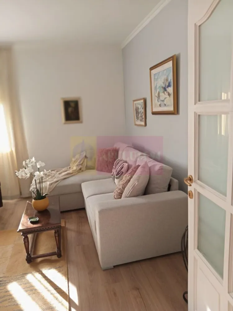 Apartament 3 camere-Panduri-13 Septembrie - Compania imobiliara Apulum94 va propune un apartament de 3 camere in zona Panduri, confort 1 sporit, decomandat,etajul 4, bloc 1987, cu o suprafata utila de 73 mp si o suprafata totala de 78 mp. Apartamentul este situat in apropiere de intersectia Panduri- 13 Septembrie si este complet mobilat si utilat. 
 Pentru alte detalii sau o eventuala vizionare va rog sa ma sunati la numarul de telefon 0733683454- Dorin Dinu/ Apulum94.