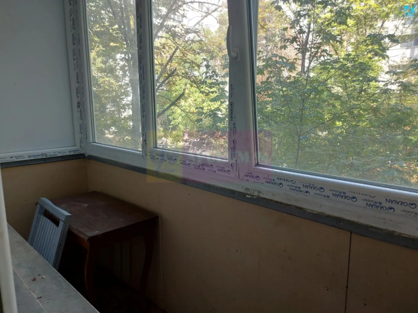 Apartament 2 camere Drumul Taberei Plaza Mall 1/4 - Compania imobiliara Apulum94 va propune un apartament de 2 camere situat in Drumul Taberei-Bulevardul Timisoara in apropiere de Plaza Mall ,confort 1 , decomandat , etaj 1/4, in bloc tip "P".Blocul este situat intr-o zona linistita , ideala pentru locuit ,conectat foarte bine la mijloaca de transport, magazine, piata in apropieresi Mall Plaza.
 Pentru mai multa detalii sau o eventuala vizionare va rog sa ma sunati pe numarul de telefon 0733683454-Dorin Dinu-Apulum94.