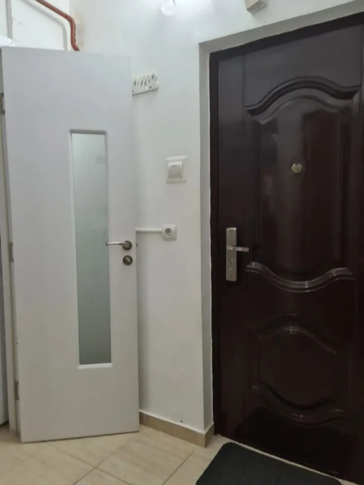 De vanzare apartament cu o camera, parter, I.C.Frimu 43.000 euro
