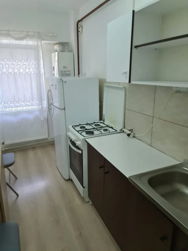De vanzare apartament cu o camera, parter, I.C.Frimu 43.000 euro
