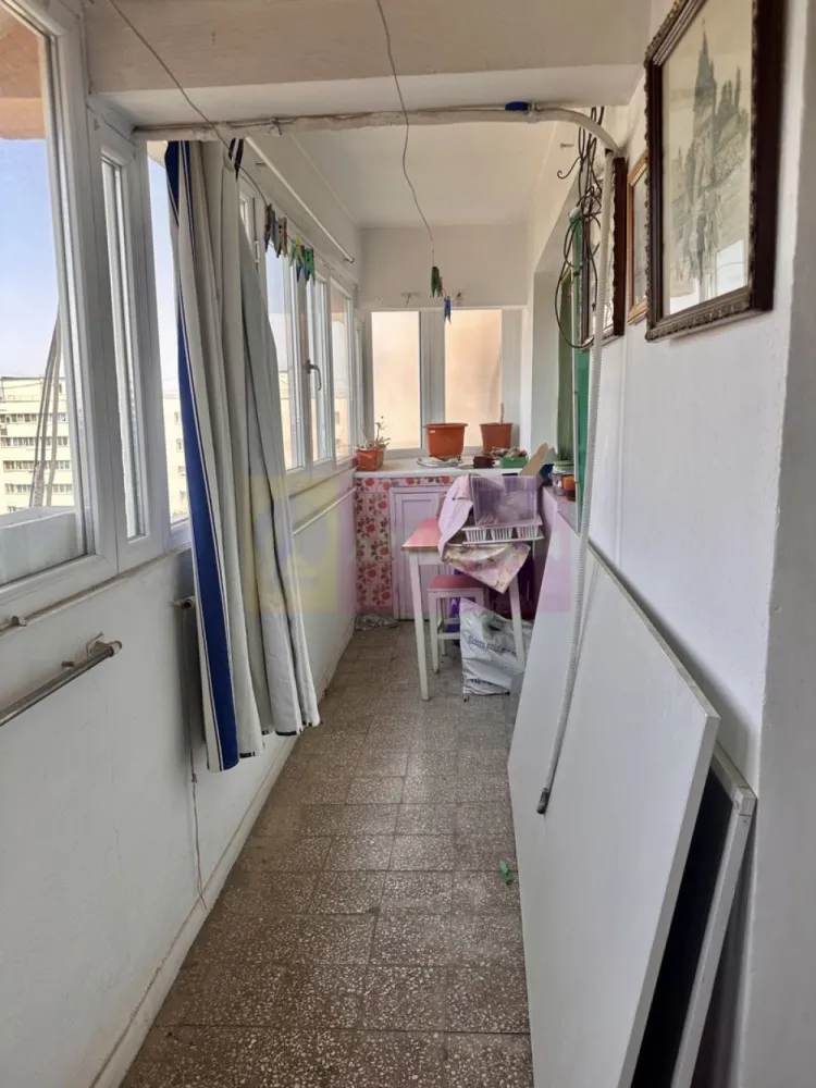 Apartament 3 camere -Soseua Iancului- Super oferta - Compania imobiliara Apulum94 va propune un apartament de 3 camere confort 1 ,decomandat, etajul 10/11 situaut pe Soseua Iancului , intrare stradala, bloc 1977,anvelopat ,scara intretinuta si monitorizata video .Apartamentul este rapid eliberabil, are o suprafata utila de 765mp si un balcon generos de 12 mp rezultand o suprafata totala de 77 mp.
 Pentru mai multe detalii sau o eventuala vizionare a apartamentului va rog sunati la numarul de telefon 0733683454- Dorin Dinu / Apulum94.