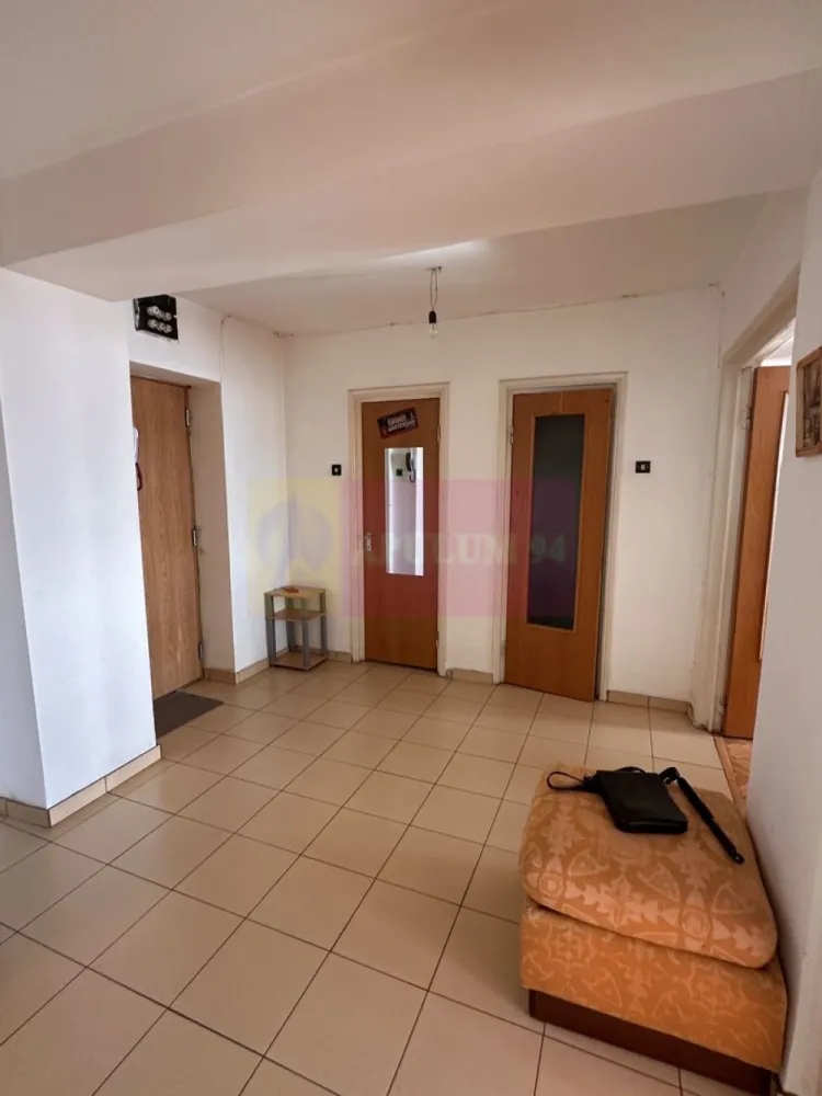 Apartament 2 camere Bulevardul Unirii-Union Plaza - Compania imobiliara Apulum94 va propune un apartament de doua camere situat in Bulevardul Unirii-Union Plaza confort 1 sporit ,decomandat,70 mp , 2 balcoane ,mobilat clasic, masina de spalat, frigider , aragaz.
 Pentru mai multe detalii sau o eventuala vizionare va rog sunati la numarul de telefon 0733683454-Dorin Dinu /Apulum 94.